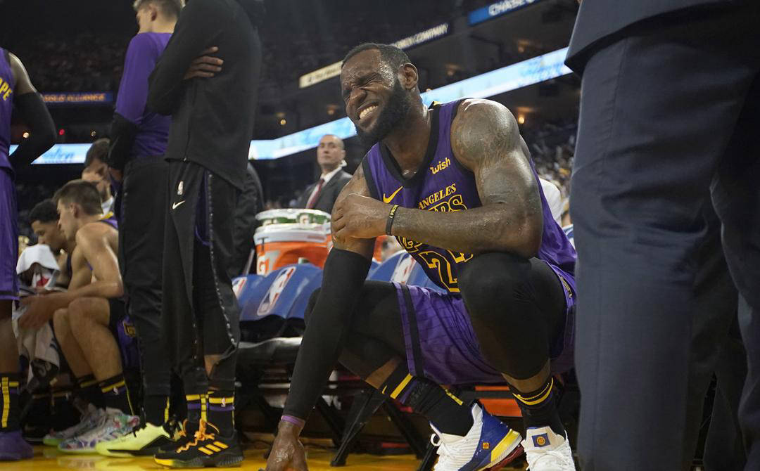 雄鹿引发争议！，詹姆斯官方宣布晋级下一阶段新规赛场气氛高涨(雄鹿最新补强消息)-开云入口