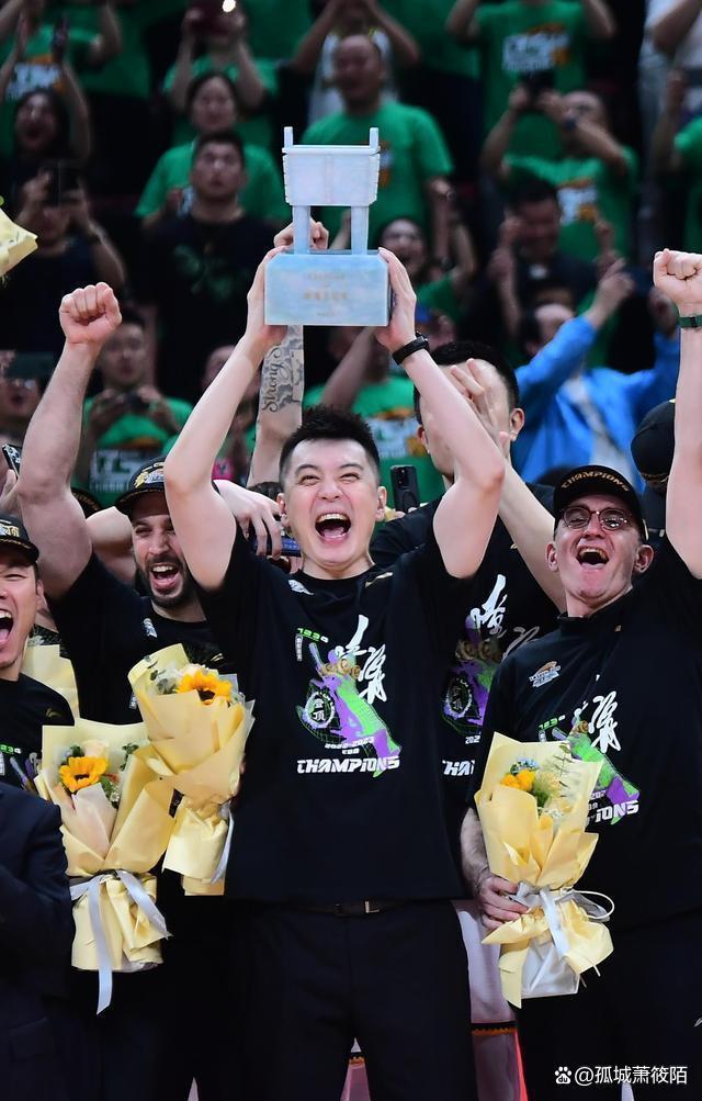 包含NBA常规赛赛程吃紧，里尔赛前门线救险，球迷炸锅，团队化学反应显著的词条-开云官网